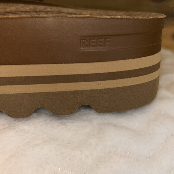 Reef NWOT Cushion Vista Hi Sandals Size 9.5 Women’s in Black Braid - Picture 15 of 16